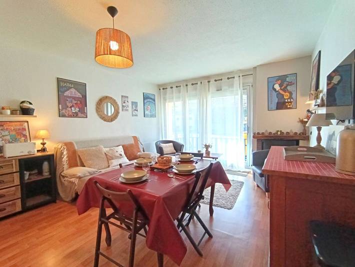 Entire studio, Studio Cabin 6 Pax, Balcony Near Slopes, St Lary Soul. in Vignec, Pyrenees National Park
