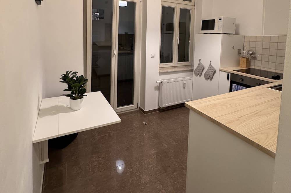 Ganze Wohnung, Gemütliche 2 Raum Wohnung am Südring in Magdeburg, Elbe-Börde-Heide
