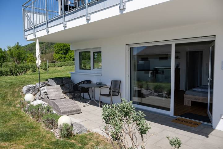 Ferienwohnung für 2 Personen, mit Garten und Seeblick in Bodman-Ludwigshafen