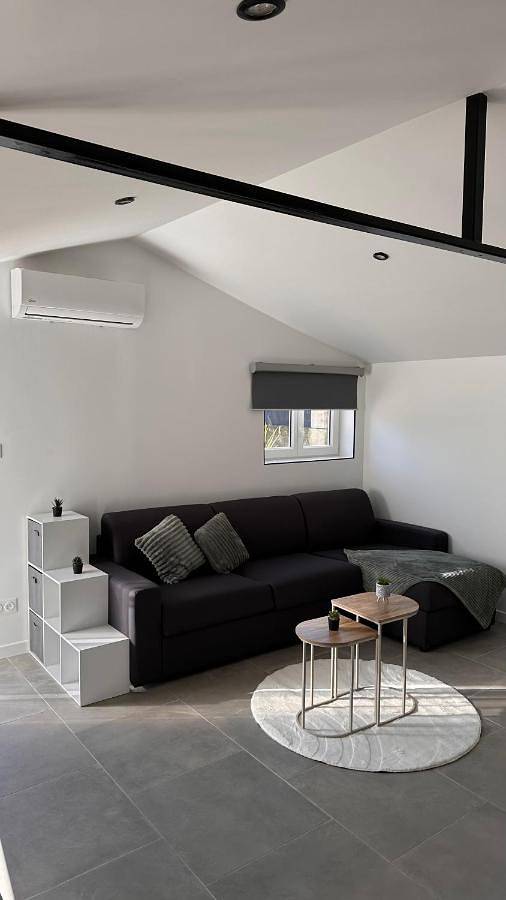 Location de vacances pour 2 personnes, avec jardin et terrasse à Prignac-et-Marcamps - 3