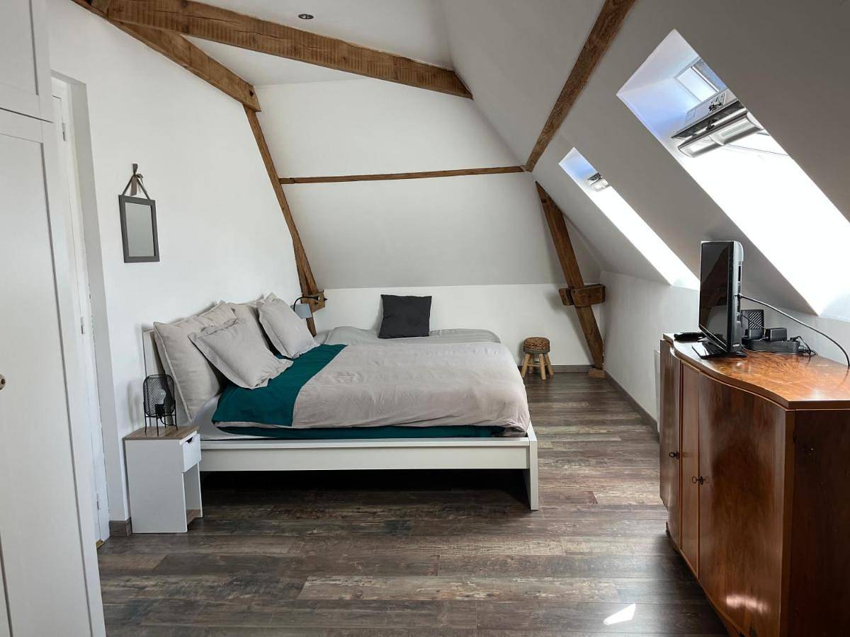 Deluxe Room (2 Adults + 1 Child) in Loches, Région de Loches