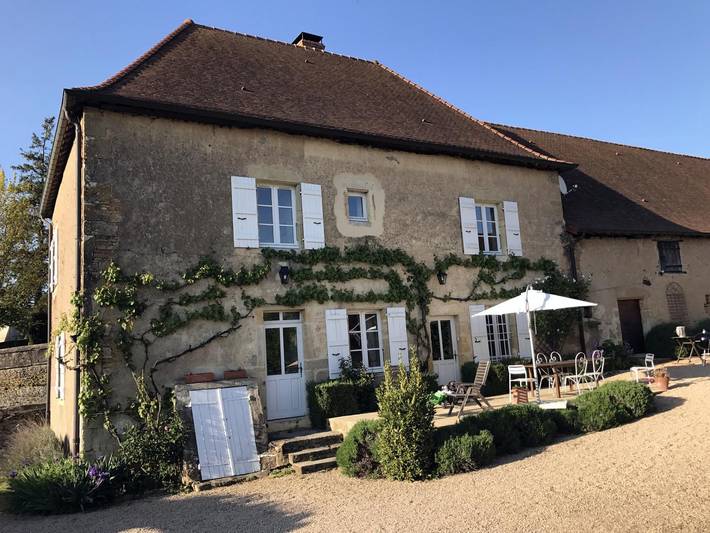Gîte pour 8 personnes, avec Terrasse ainsi que Jardin et Piscine
