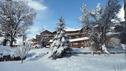 Gîte pour 4 personnes, avec jardin et balcon dans Office De Tourisme De Serre Chevalier Bureau De Saint Chaffrey