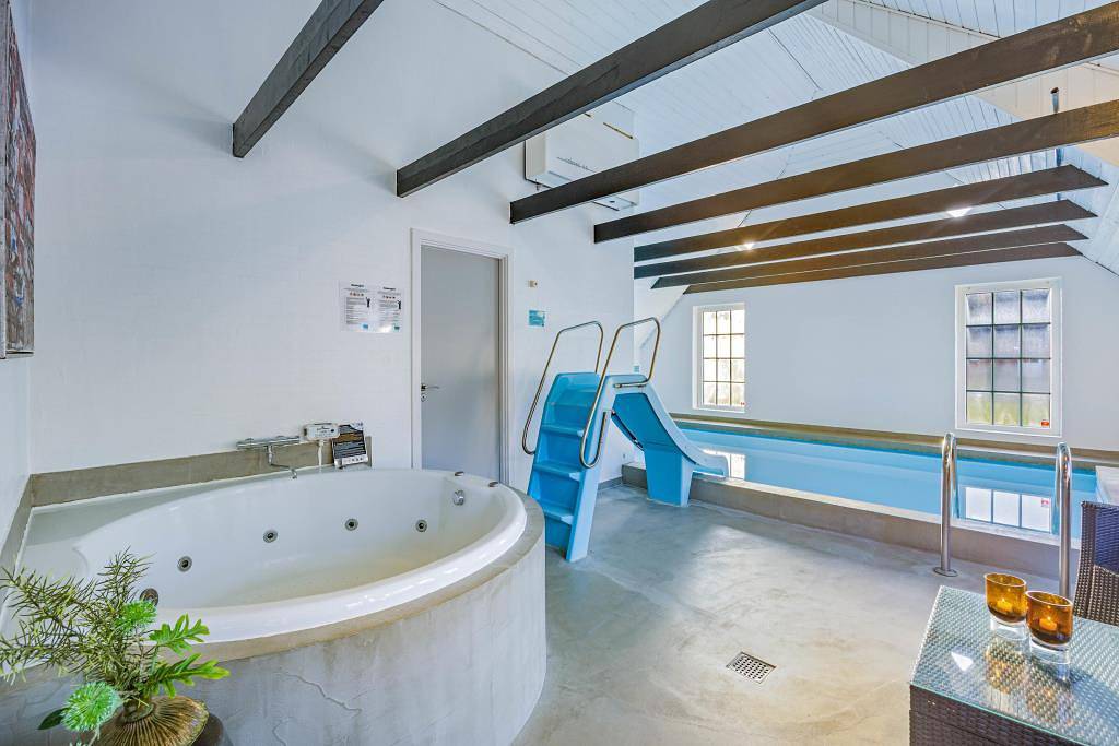 Tolles Ferienhaus mit Pool, Sauna und Whirlpool in Fjand, Nissum Fjord