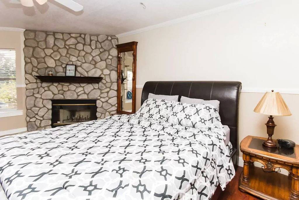 Casa de Citron Near Disney in Anaheim, Orange County