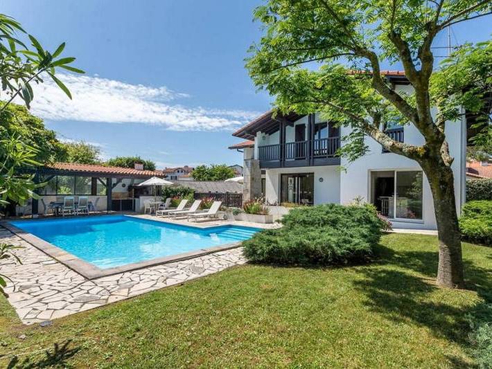 Villa pour 8 personnes, avec piscine ainsi que balcon et vue au Pays basque - 3