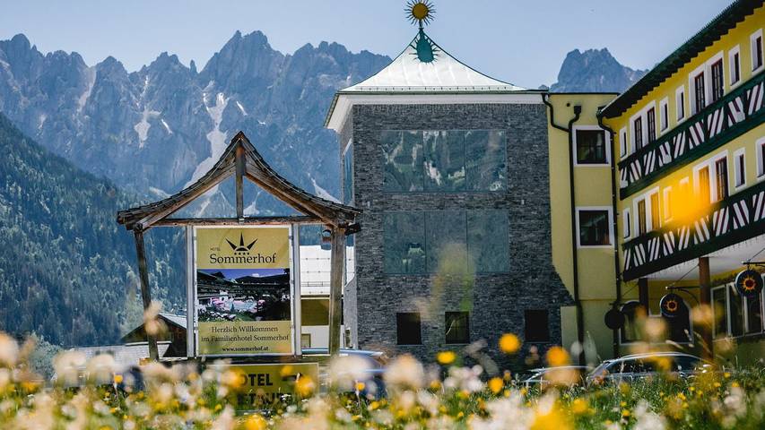 Hotel für 4 Personen, mit Garten und Pool sowie Whirlpool und Sauna in Gosau