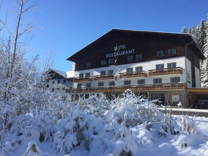 Hotel für 2 Personen, mit Garten und Sauna sowie Ausblick und Pool in Holzgau