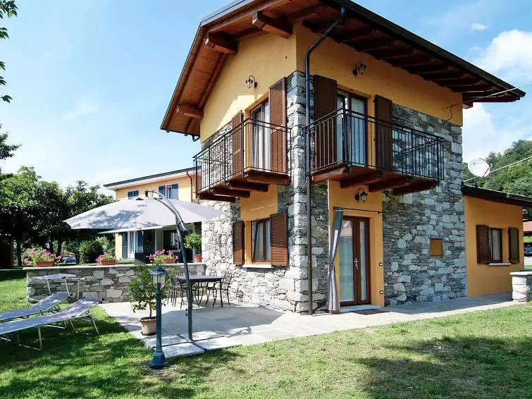 Haus 4 Personen in Pettenasco, Comune di Pettenasco