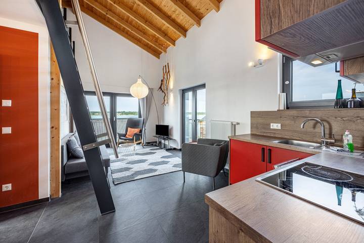 Hel lägenhet, Apartment 'Sonnenwind Am Hainer See' with Lake View and Wi-Fi in Rötha, Hainer See