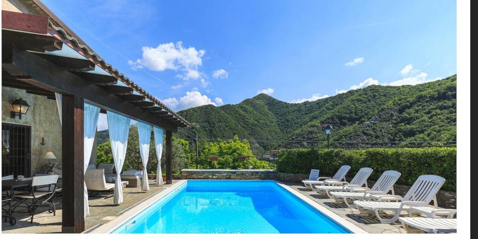 Villa for 8 personer, med sauna og jacuzzi samt have, husdyr tilladt i Liguria