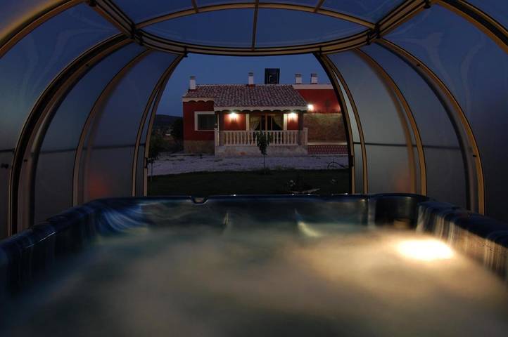 Casa rural para 3 personas, con Jacuzzi y Terraza además de Jardín y Piscina en Provincia de Murcia