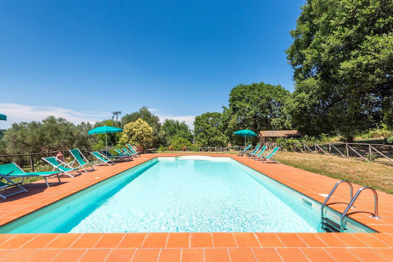 Appartement entier, Appartement 'Casa In Antico Casolare' avec vue sur les montagnes, piscine commune et Wi-Fi in Radicondoli, Province de Sienne