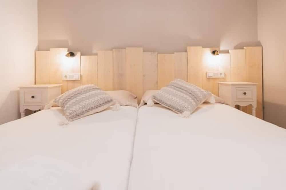 Entire apartment, Picot - L'Orri del Pallars in Soriguera, Catalan Pyrenees