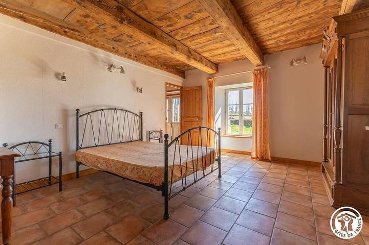 Location de vacances pour 8 personnes, avec balcon et jardin à Tauves - 2