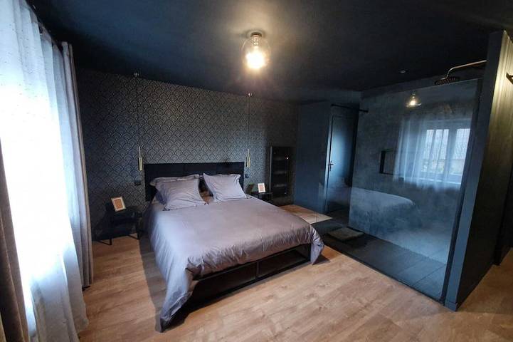 Location de vacances pour 4 personnes, avec jacuzzi à Saint-Victurnien - 3