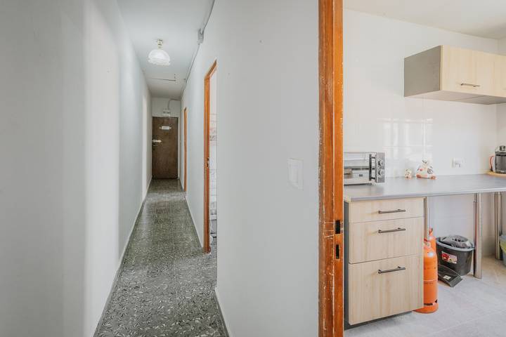 Casa Vacacional 'Pisito De Pueblo Ii' con Vista a la Montaña, Wi-Fi y Aire Acondicionado in Navaluenga, Valle del Alberche