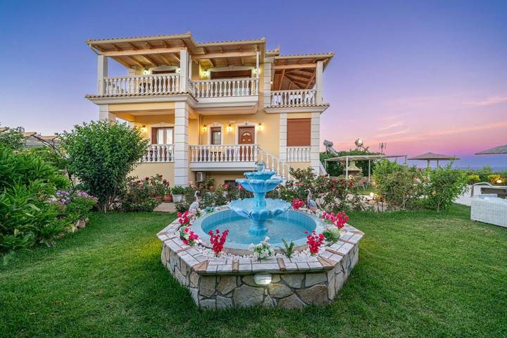 Villa pour 4 personnes, avec piscine ainsi que vue et jardin dans Skala - 2
