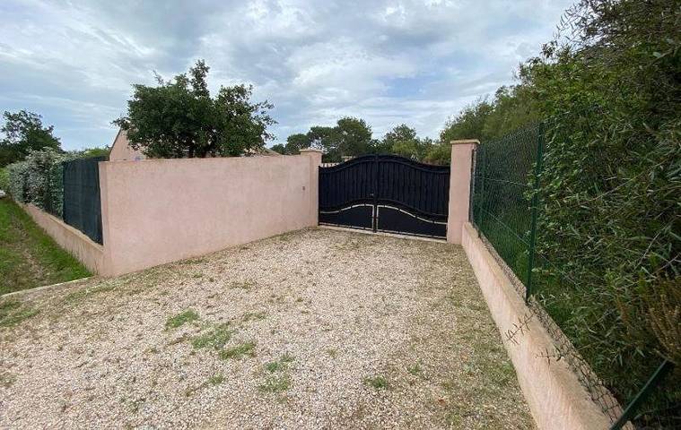 Location de vacances pour 6 personnes, avec terrasse et jardin à Le Cannet-des-Maures - 3