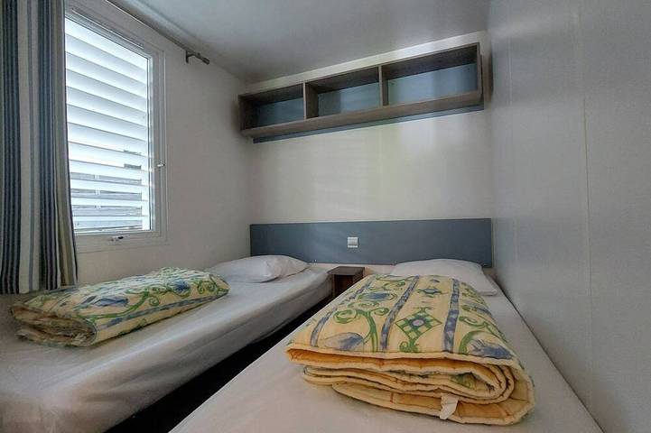 Mobil home pour 4 personnes à Saint-Laurent-en-Beaumont - 3