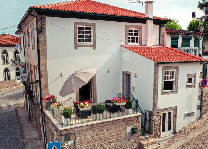 Apartamento de férias para 6 pessoas, com vista e varanda em Ponte da Barca