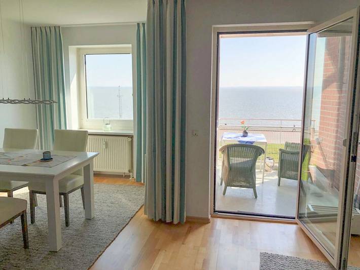 Ferienwohnung für 4 Personen, mit Balkon und Terrasse sowie Ausblick am Jadebusen