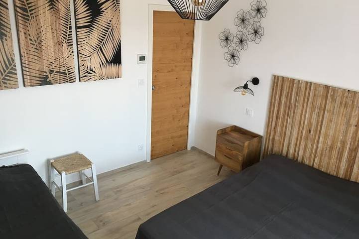 Location de vacances pour 14 personnes, avec jardin et terrasse dans Plage de Saint Cyprien (Lecci) - 3