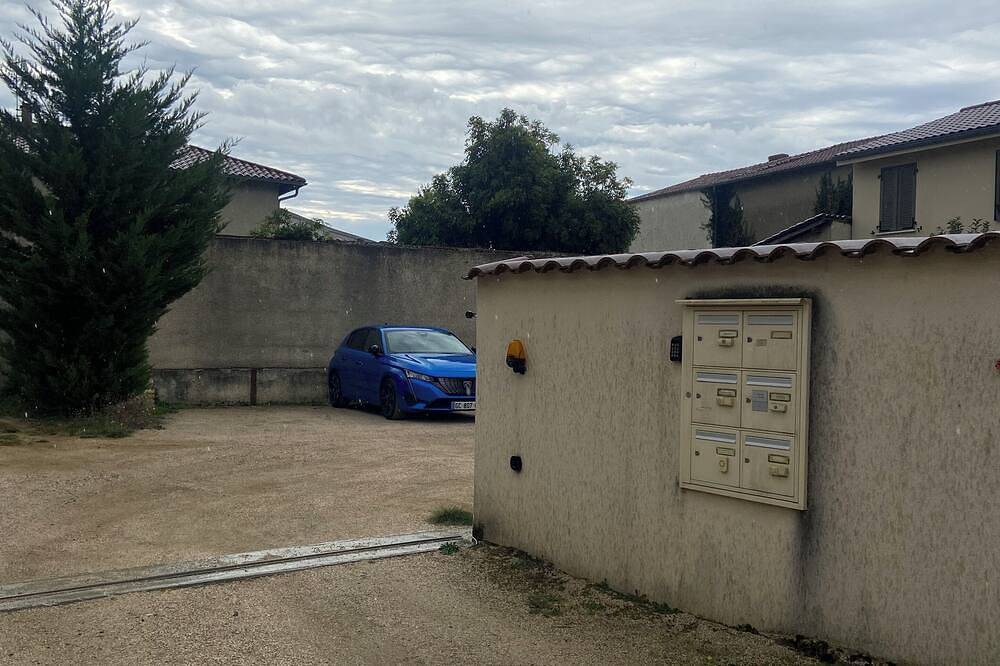 Apartamento entero, Le Miribel appartement  équipé ,   proche du Groupama Stadium , salle Arena in Miribel, Región de Bourg-en-Bresse