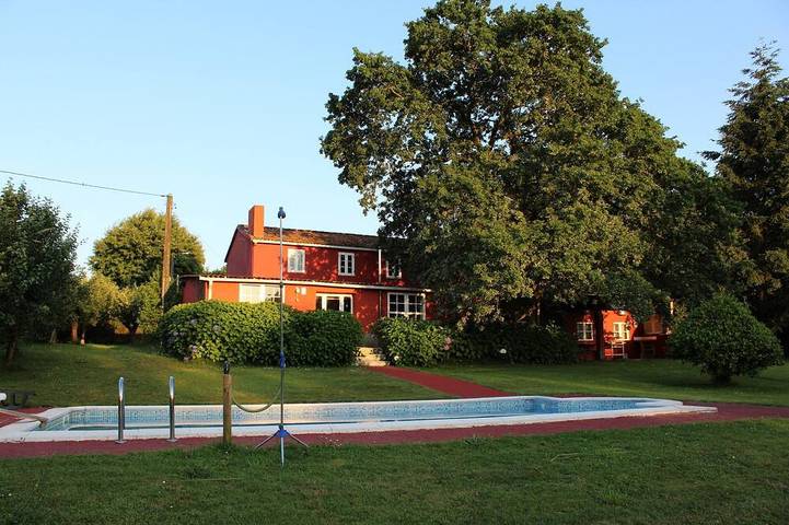 Gîte pour 6 personnes, avec Jacuzzi et Jardin