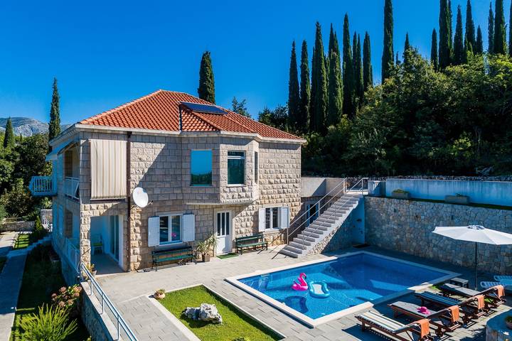 Villa per 8 persone, con Balcone e Giardino a Canali