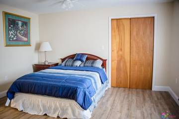 Vacation House for 22 Guests in Geneva-on-the-Lake, Ashtabula County, Picture 3