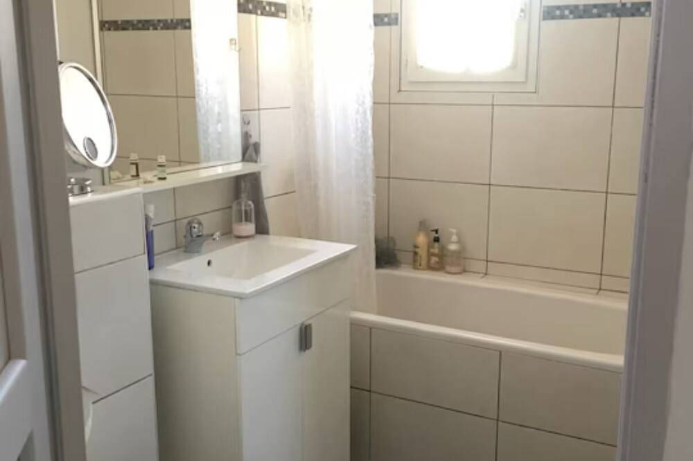 Petite maison au calme avec Clim + wifi pour long séjour in Rognac, Côte méditerranéenne (France)