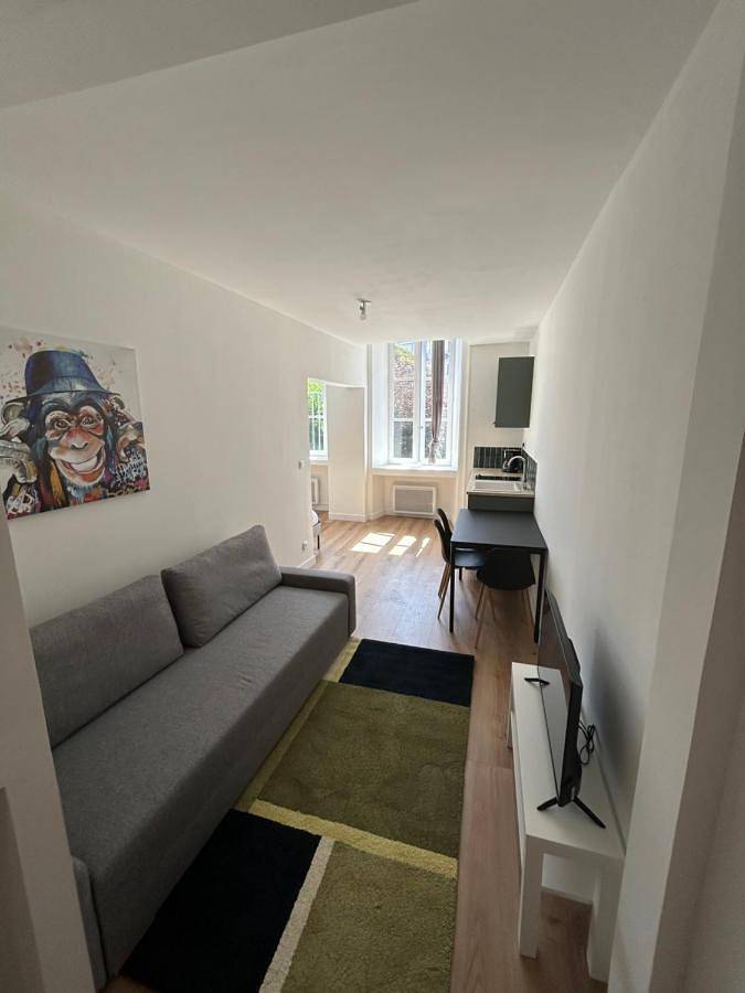 Appartement entier, One-Bedroom Apartment in Aurillac, Région d'Aurillac