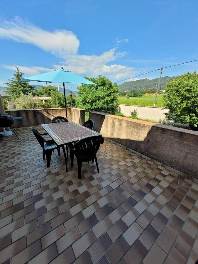 Location de vacances pour 5 personnes, avec vue ainsi que jardin et piscine à Mirabel-aux-Baronnies - 3