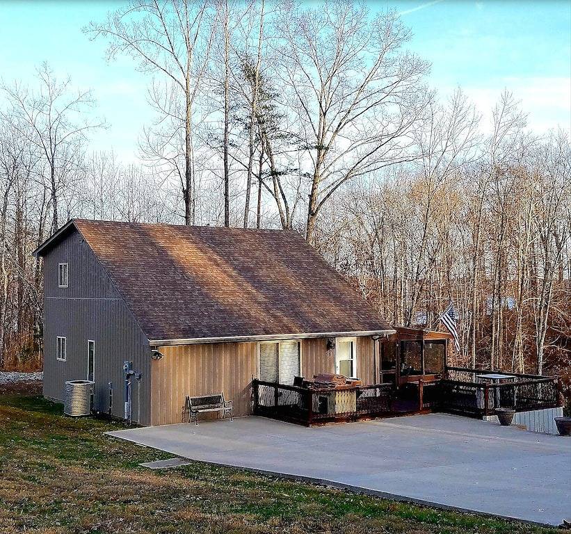 Lake House Hideaway, 1 Meile über Jamestown Marina !! in Lake Cumberland