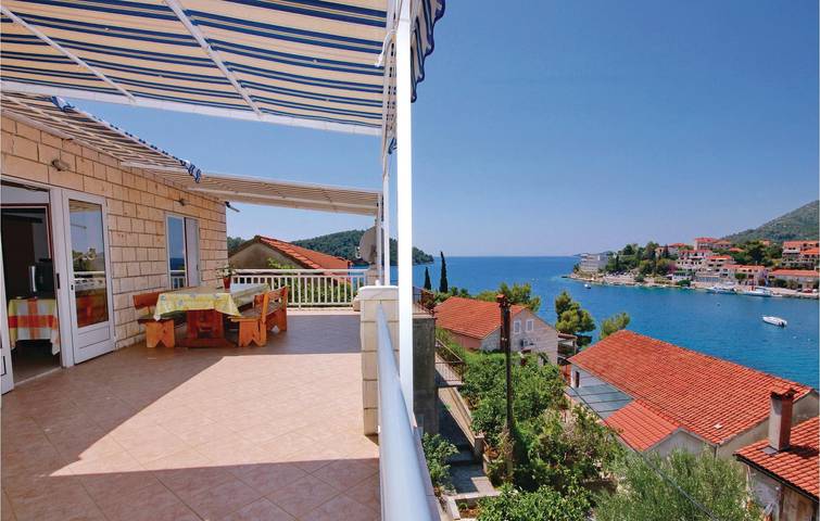Gîte pour 9 personnes, avec terrasse en Korcula - 2