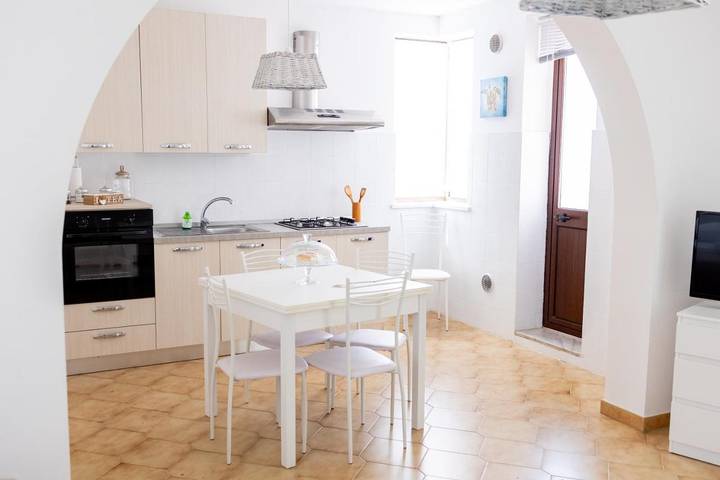 Gîte pour 3 personnes, avec balcon et vue à Cinisi - 4