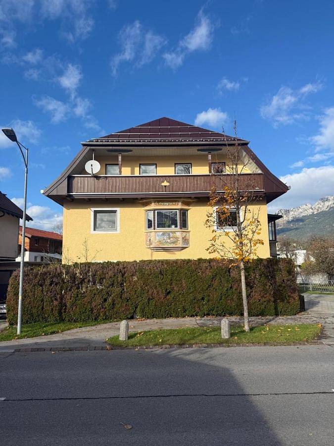 Ferienwohnung für 4 Personen, mit Balkon und Ausblick in Reutte