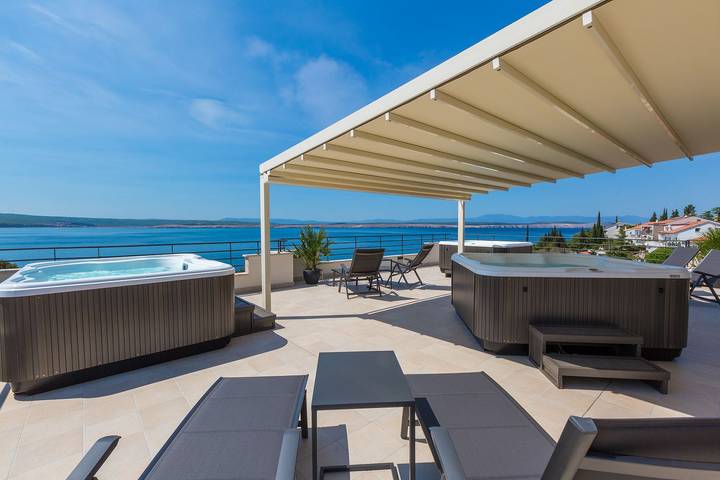 Ferienwohnung für 2 Personen, mit Balkon und Terrasse sowie Sauna in Dramalj