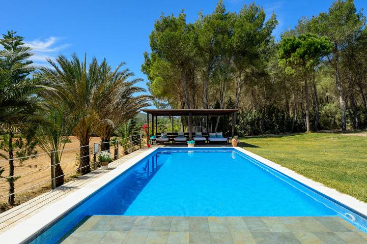 Chalet para 14 personas, con terraza y jardín en Ibiza - 2