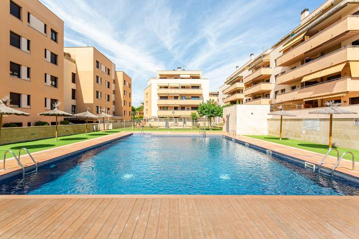 Appartement de vacances pour 6 personnes, avec balcon et jardin à Lloret de Mar