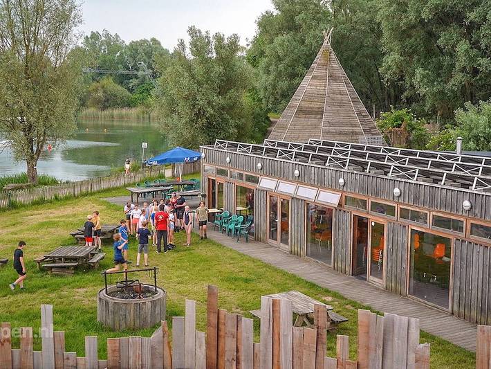 Maison de vacances pour 72 personnes, avec Balcon/Terrasse ainsi que Terrasse et Jardin dans Province de Flandre-Orientale