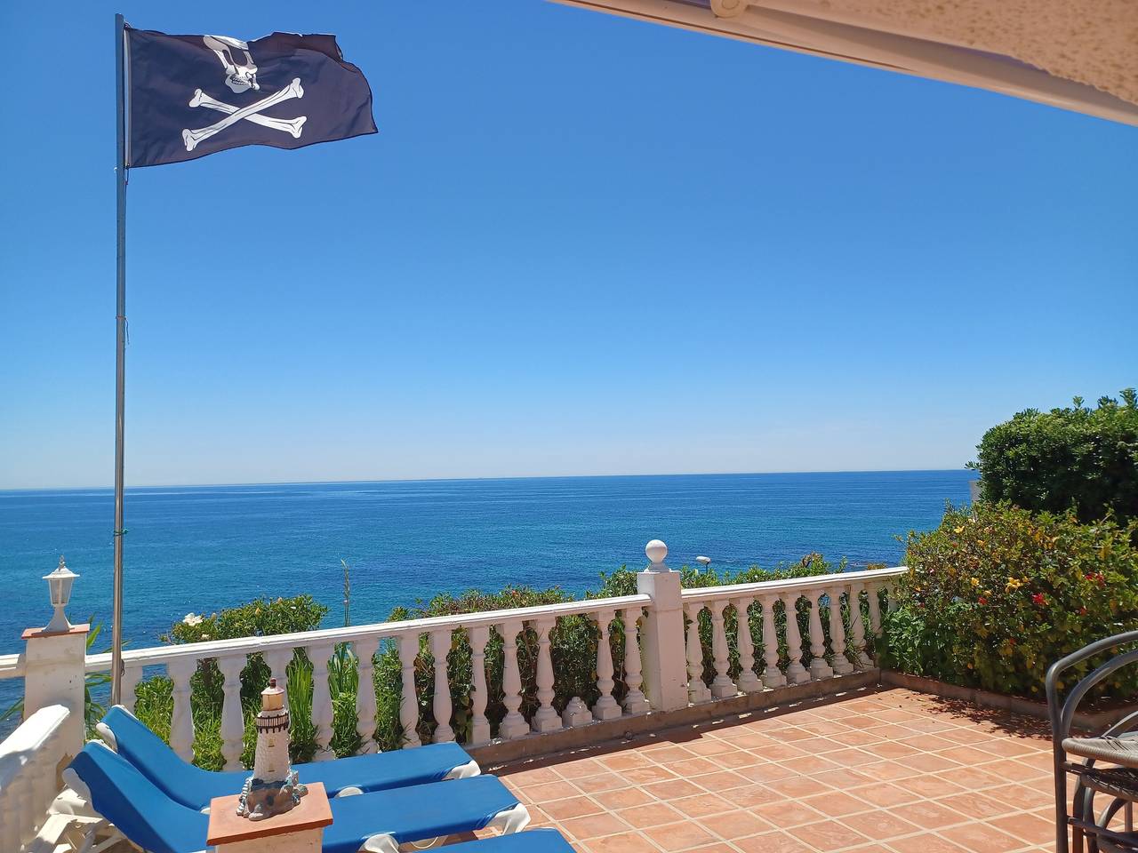 Vakantiehuis '2 aan Zee' met Uitzicht op Zee, Wi-Fi en Airconditioning in Playa El Bombo, Mijas