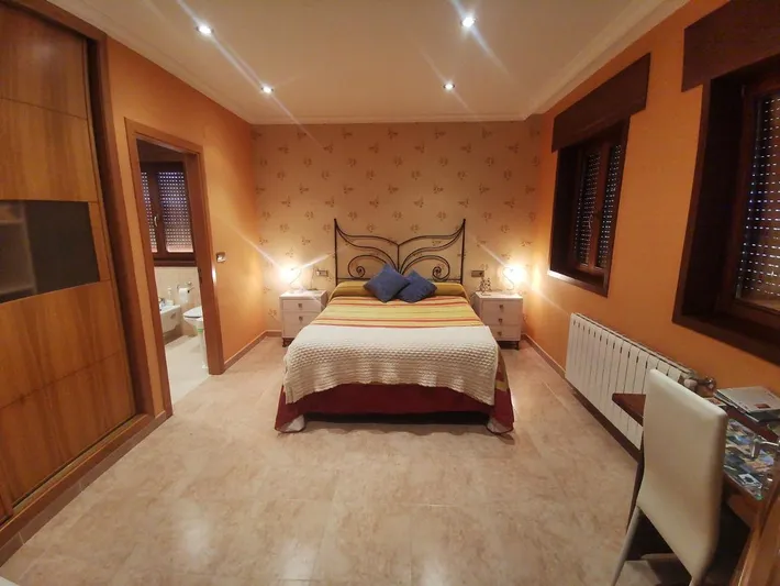 Casa de huéspuedes para 2 personas, con jacuzzi además de jardín y terraza - 1
