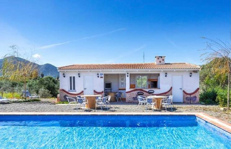 Chalet para 6 personas, con vistas además de piscina y jardín, Se admiten mascotas - 1