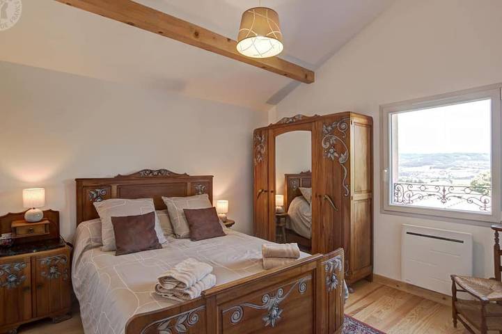 Gîte pour 4 personnes, avec jardin à Saint-Priest-la-Prugne - 3