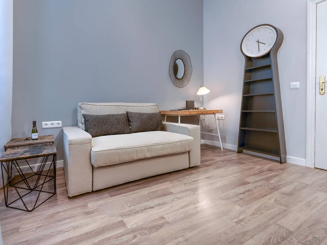 Entire holiday apartment, Holidays2Malaga Azucena High Speed Wifi in Old Town Malaga in Malaga Centro Historico, Malaga