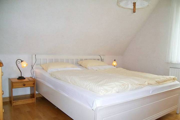 Ganze Wohnung, Jordan - Fw Og - Allergikerfreundliche Ferienwohnung mit Balkon in Wyk auf Föhr, in Wyk auf Föhr (Stadt), Wyk auf Föhr