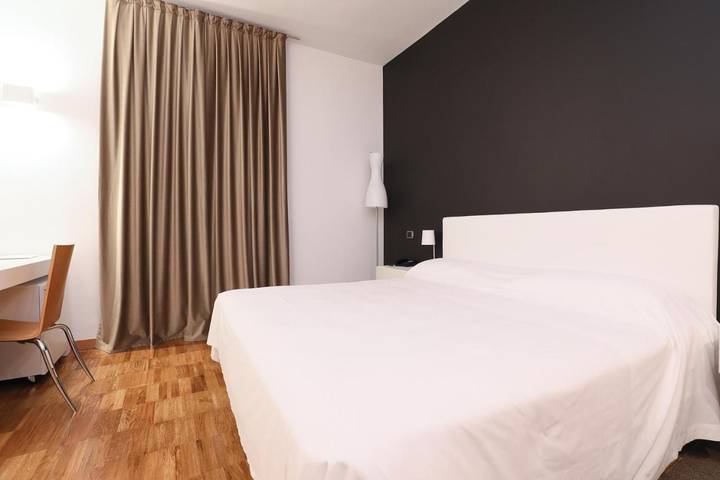 Hôtel pour 3 personnes, avec vue et balcon, animaux acceptés