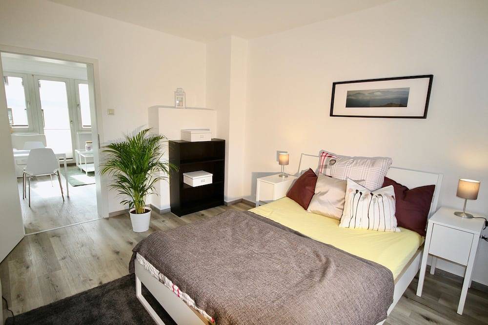 Entire apartment, Apartment-Superior-Private Bathroom-Garden view in Mitte Bochum, Bochum